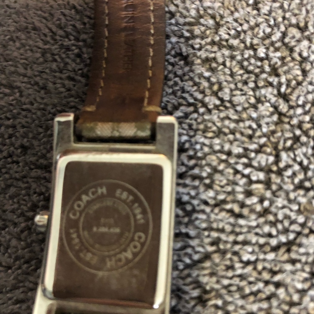 Coach watch - Picture 2 of 2